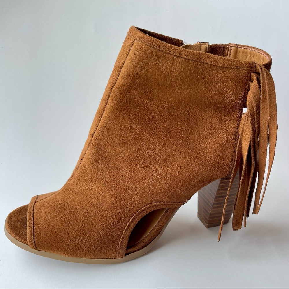 Peep Toe Fringe Heeled Boots- 7.5 - Picture 2 of 7